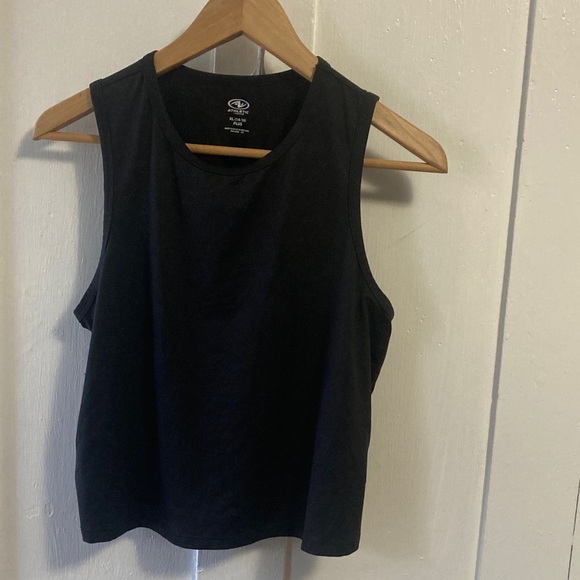 Athletic Works Tops - Athletic Works Classic Cropped Black Tank Top